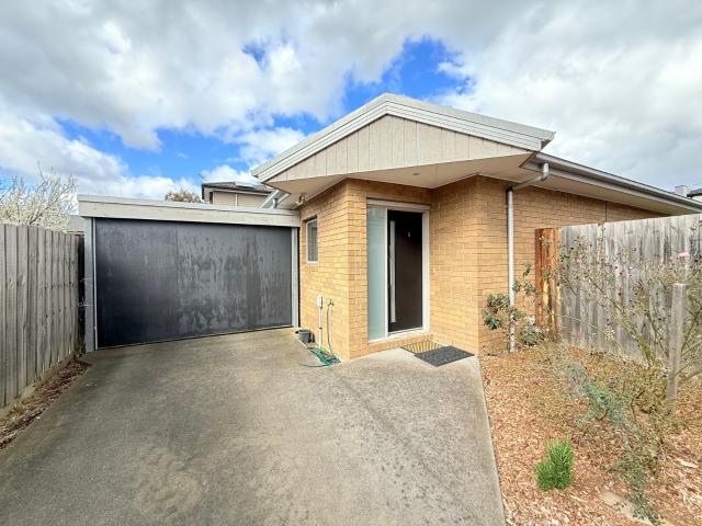 apartment at 3/14 Kokoda Street, Heidelberg West