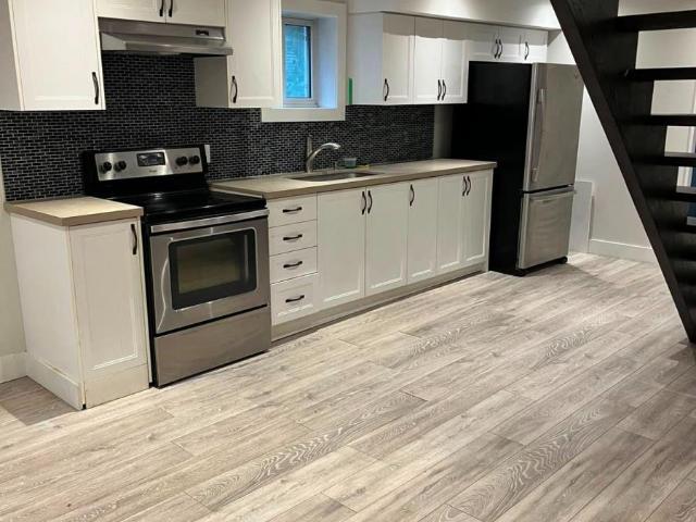 apartment at 315 MILLARD AVENUE, Newmarket, Ontario, L3Y1Z3