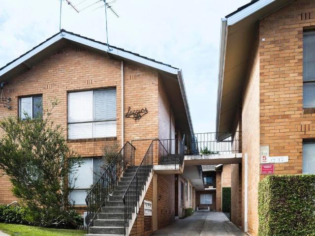 apartment at 3/1052 1054 Heidelberg Road, Ivanhoe