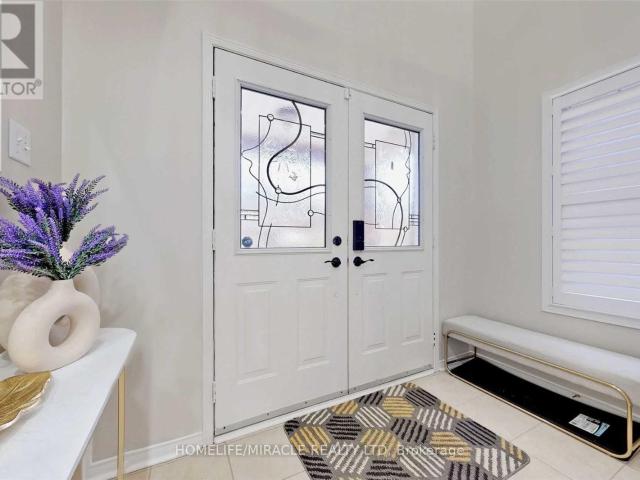 apartment at 3258 ANGEL PASS DRIVE, Mississauga, Ontario, L5M7J7