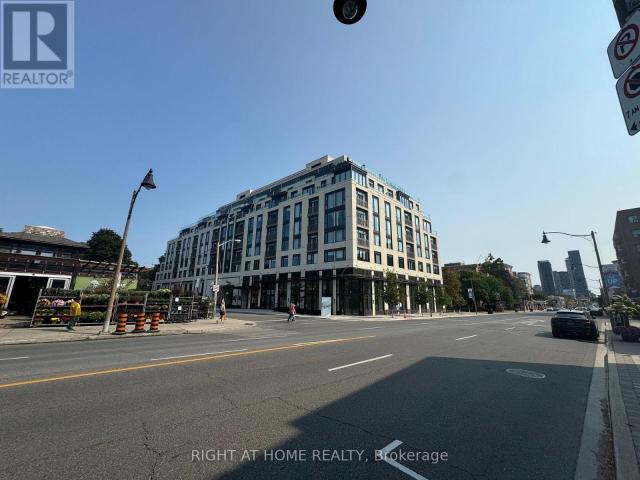 apartment at 326 3 STRATHGOWAN AVENUE, Toronto, Ontario, M4N1B8