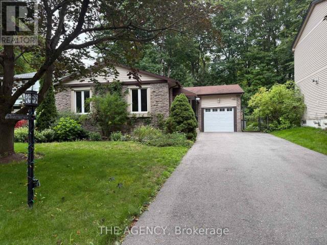 apartment at 323 WARATAH AVENUE, Newmarket, Ontario, L3Y5J3