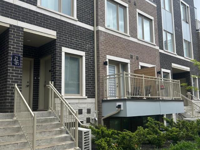 apartment at 32 – 21 HONEYCRISP CRESCENT