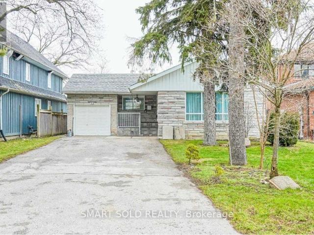 apartment at 32 EAST DRIVE, Markham, Ontario, L6G1A4