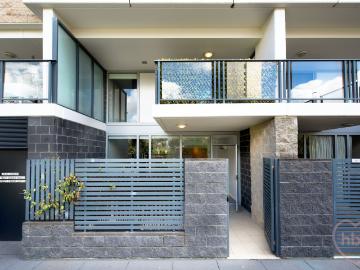 apartment at 3/2 Edinburgh Avenue