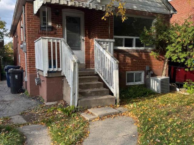 apartment at 32 NEWTON DRIVE, Toronto, Ontario, M2M2M7