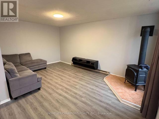 apartment at 33 60 ELMSDALE DRIVE, Kitchener, Ontario, N2E2G4