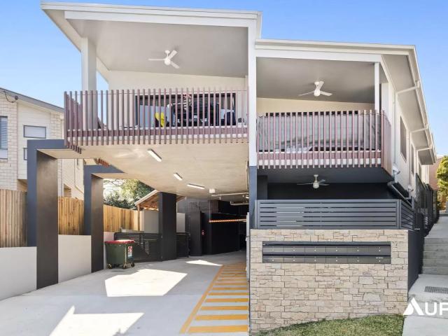 apartment at 3/40 Embie Street, Holland Park West, Australia