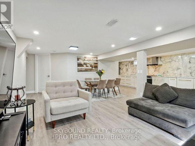 apartment at 34 OWEN PLACE, Hamilton, Ontario, L8G2H2