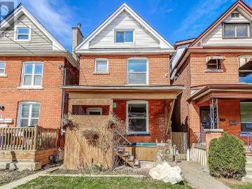 Hamilton, Ontario, Ontario - Garden, Parking