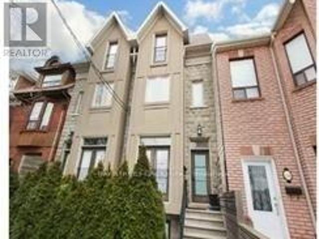 apartment at 376 LIPPINCOTT STREET