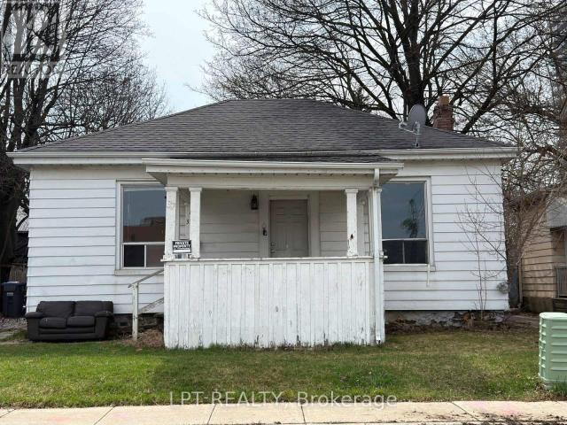 apartment at 37 ELIZABETH STREET N, Brampton, Ontario, L6X1S3