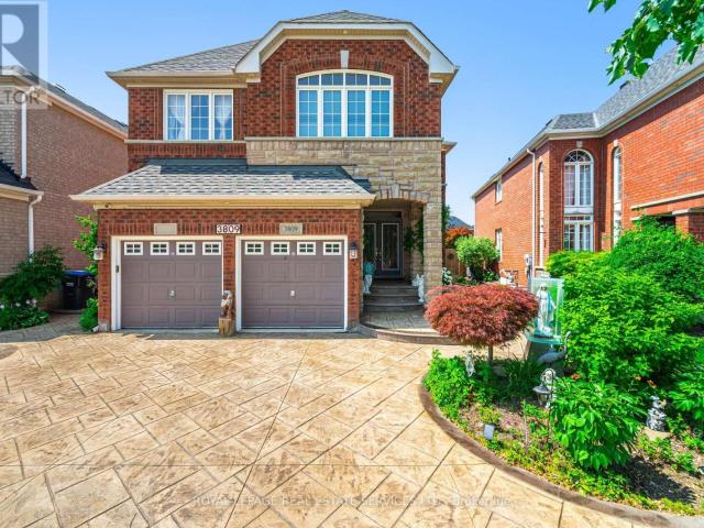 apartment at 3809 CANDLELIGHT DRIVE, Mississauga, Ontario, L5M8A8