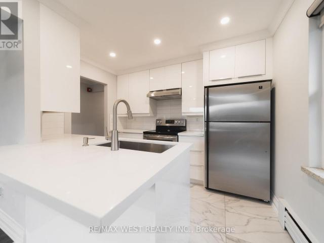 apartment at 7 237 MELROSE STREET, Toronto, Ontario, M8Y1B8