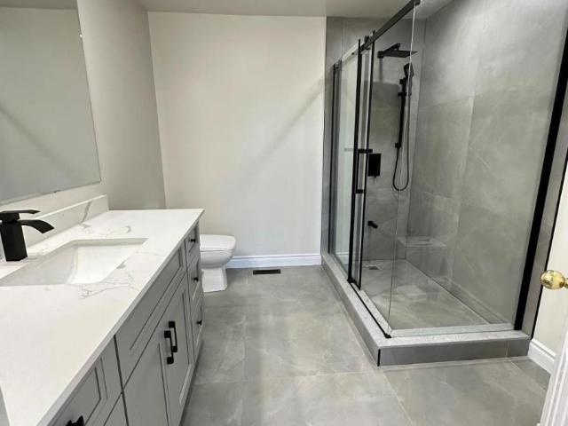 apartment at 7 BASSETT AVENUE, Richmond Hill, Ontario, L4B4M8