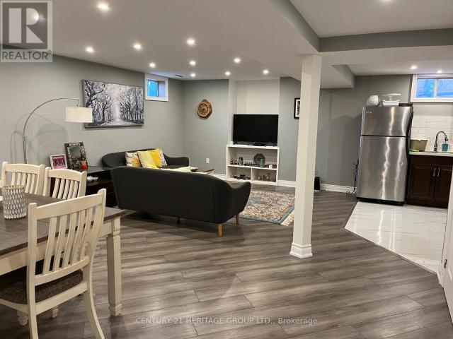 apartment at 7 CREEKVIEW AVENUE, Richmond Hill, Ontario, L4C9X1