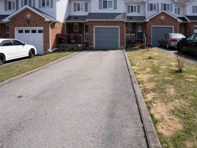 apartment at 407 DOWNSVIEW PLACE