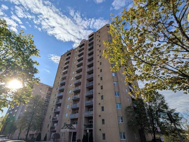 apartment at 408 860 COMMISSIONERS ROAD E, London South, Ontario, N6C5Y8