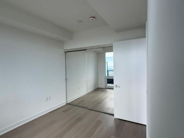 apartment at 4009 448 BURNHAMTHORPE ROAD W, Mississauga, Ontario, L5B0R4