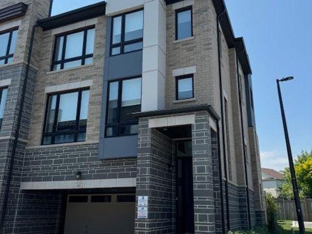 apartment at 40 STEAMBOAT WAY, Whitby, Ontario, L1N0M6