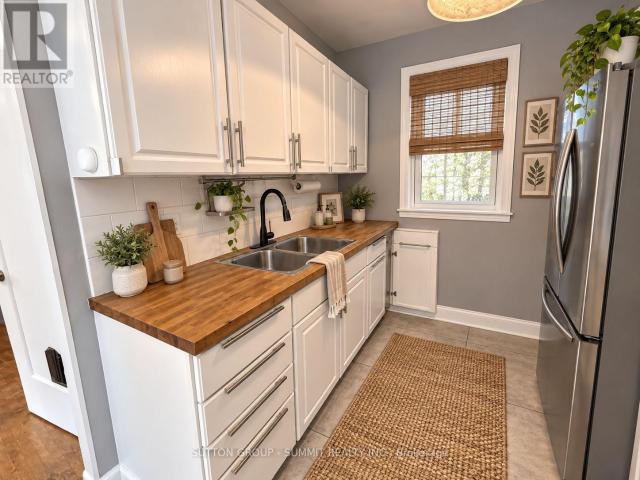 apartment at 40 PLEASANT AVENUE, Kitchener, Ontario, N2M4A3