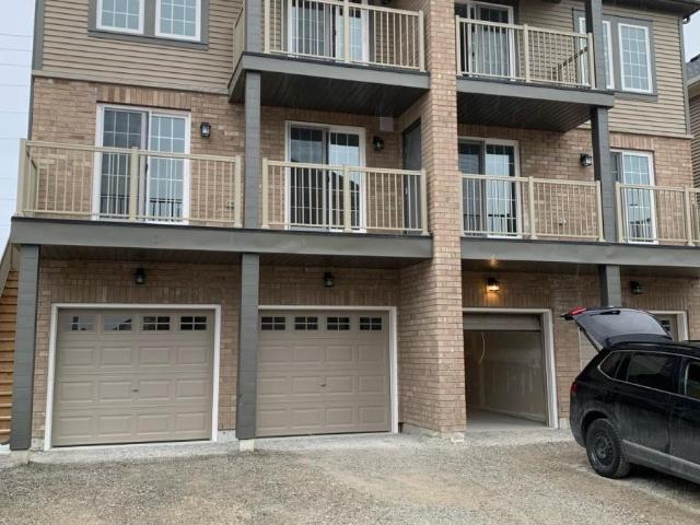 apartment at 41 PUMPKIN CORNER CRESCENT, Barrie, Ontario, L9J0T7
