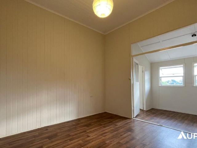 apartment at 4/26 Lockhart Street, Woolloongabba, Australia