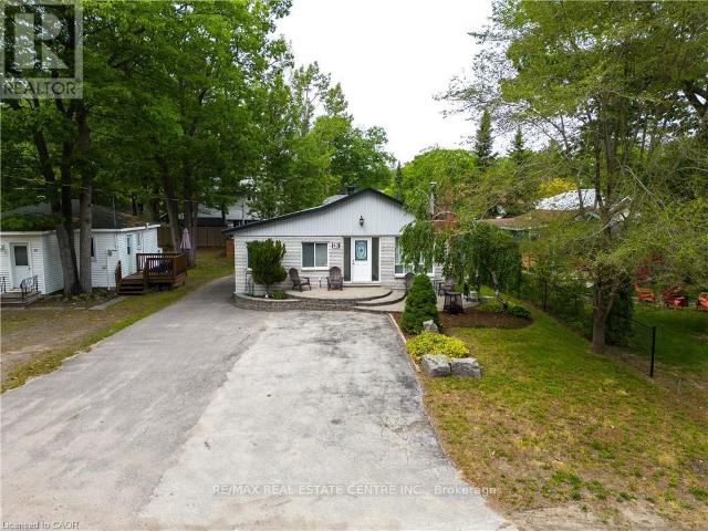 apartment at 42 5TH LANE, Wasaga Beach, Ontario, L9Z2E9