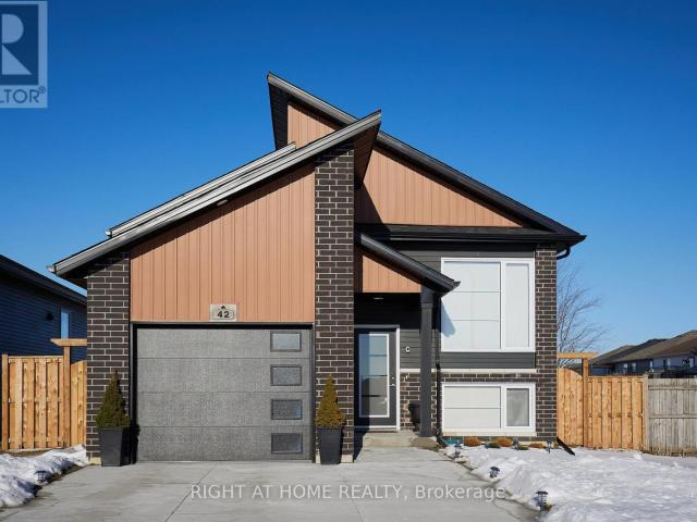 apartment at 42 MOONSTONE CRESCENT, Chatham Kent, Ontario, N7M0S2