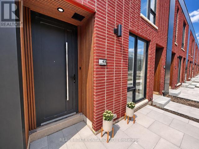apartment at 43 EVERETT COMMON