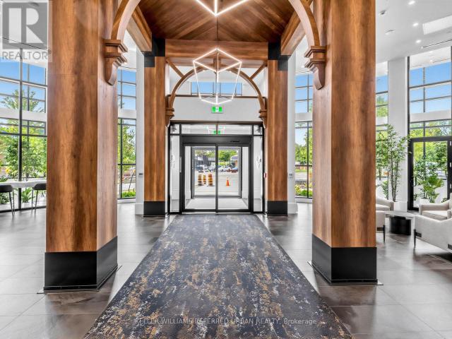 apartment at 440 2075 KING ROAD, King, Ontario, L7B0R7