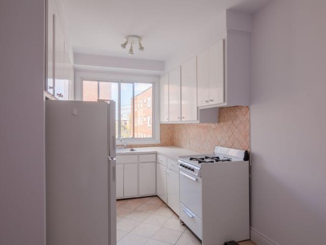 apartment at 4505 Dupuis Avenue Cote des Neiges Montreal H3T 1E7
