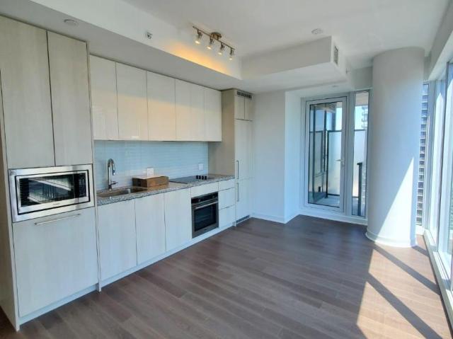 apartment at 4515 115 BLUE JAYS WAY, Toronto, Ontario, M5V0N4