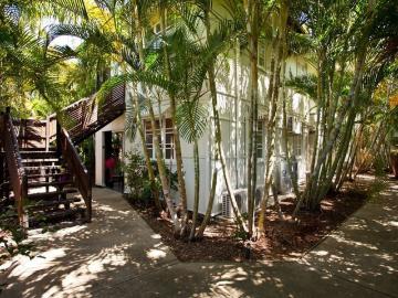 apartment at 4/6a Forth Street, South Mackay,Australia