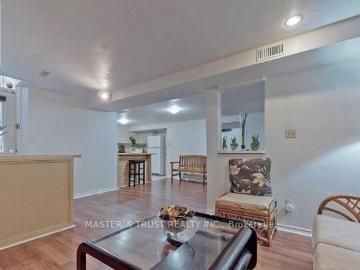 apartment at 481 LUZON CRESCENT