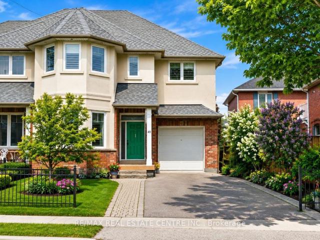 apartment at 49 BRONTE STREET S