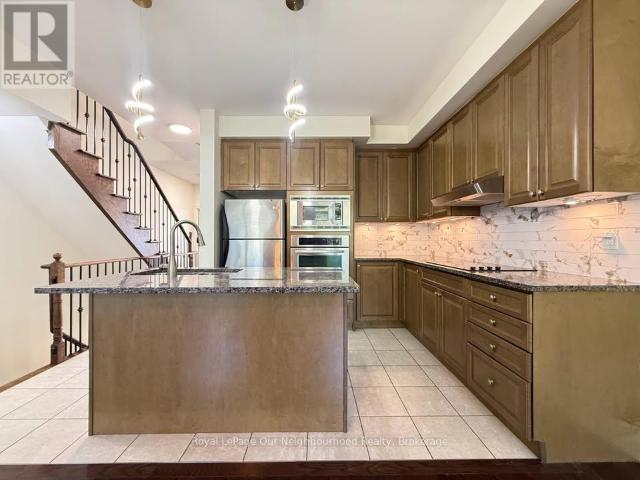 apartment at 4 5710 LONG VALLEY ROAD, Mississauga, Ontario, L5M0M1