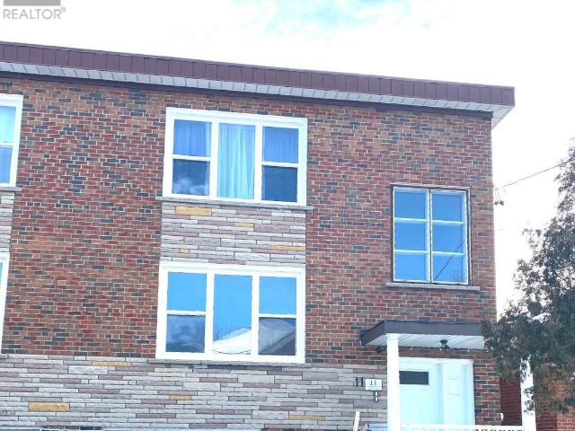 apartment at 4 11 DONALD AVENUE, Toronto, Ontario, M6M1J7