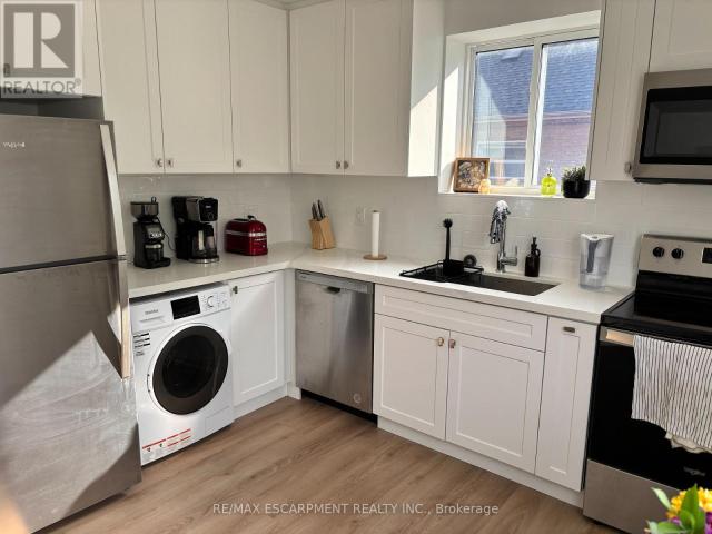 apartment at 4 2160 GHENT AVENUE, Burlington, Ontario, L7R1Y5