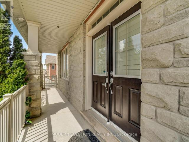 apartment at 4 OVERHOLD CRESCENT, Richmond Hill, Ontario, L4E0L4
