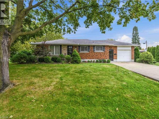 apartment at 4 REGINA Avenue, St. Catharines, Ontario, L2M3G6