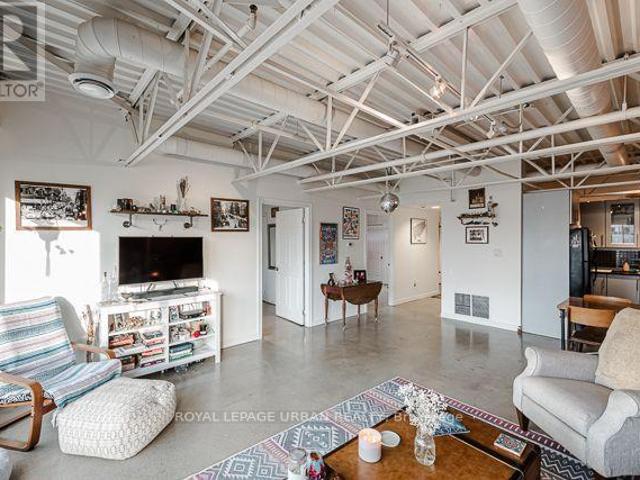 apartment at 4C 483 QUEEN STREET, Toronto, Ontario, M5V2A9