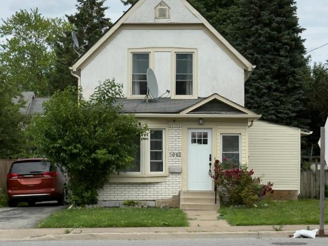 apartment at 5082 SAINT LAWRENCE AVENUE