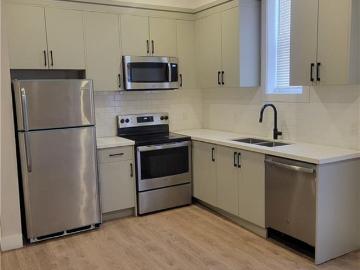 Hamilton, Ontario, Ontario - Parking, Cellar