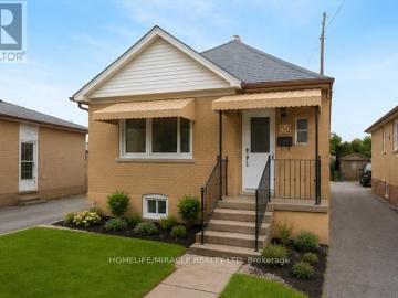 apartment at 50 HAVERSON BOULEVARD, Toronto, Ontario, M6M3J6