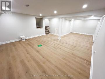 Hamilton, Ontario, Ontario - Garden, Office room