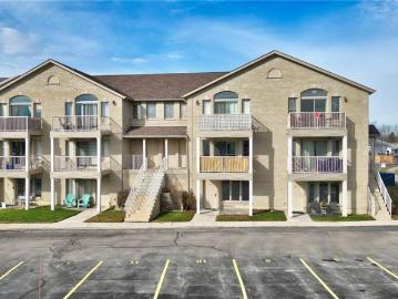 apartment at 50 WHITLAW Way Unit# 102