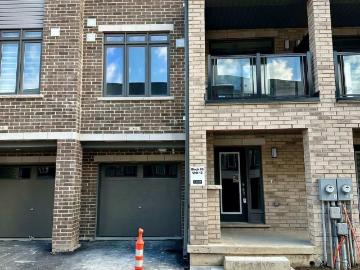 Brantford Town, Ontario - Balcony