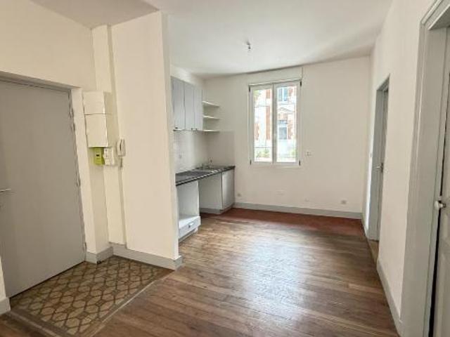 Apartment at 51 Épernay, EPERNAY, 51200, France
