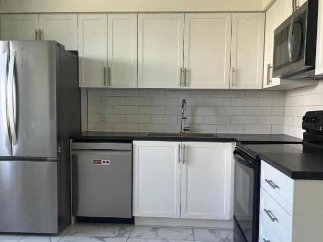 apartment at 53 135 BELMONT DRIVE, London South, Ontario, N6J4J3